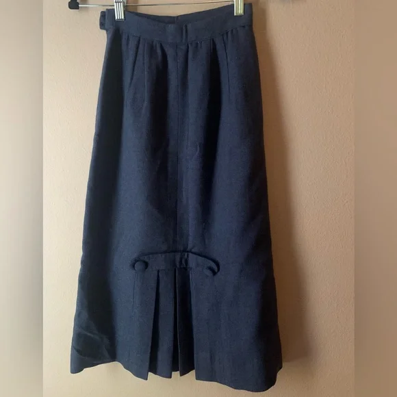 Vintage Skirt - Picture 2 of 5